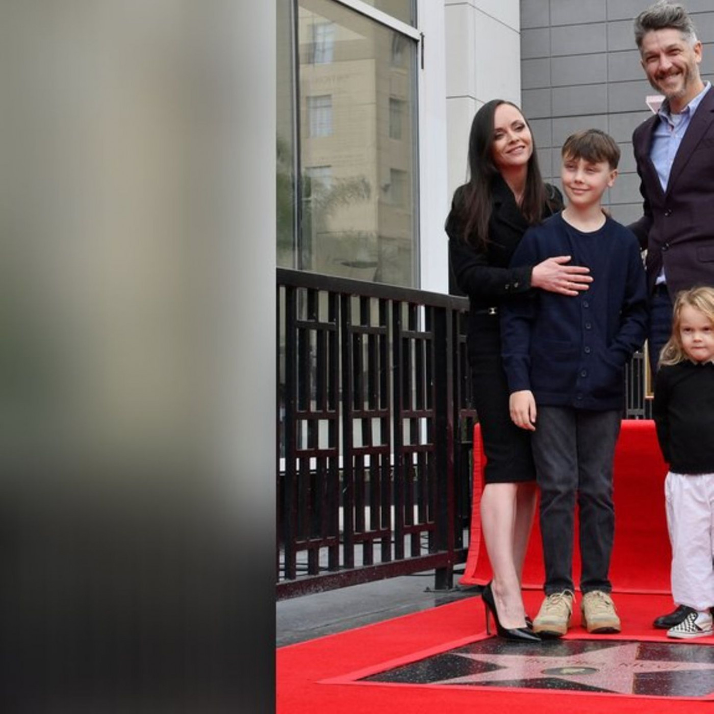 Christina Ricci zeigt sich mit ihrer Familie