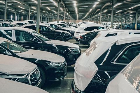 Alles muss raus! Autobauer fluten den Markt mit Elektroautos