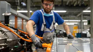 Wochenarbeitszeit statt Tageslimit: Gewerkschaften warnen vor Risiken