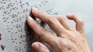 Brailleschrift: In diesen sechs Punkten steckt die ganze Welt