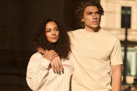 Elias Becker modelt gemeinsam mit seiner Freundin Yasmine