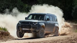 Land Rover Defender Octa - Fahrt im Super-Gelände-Sportwagen