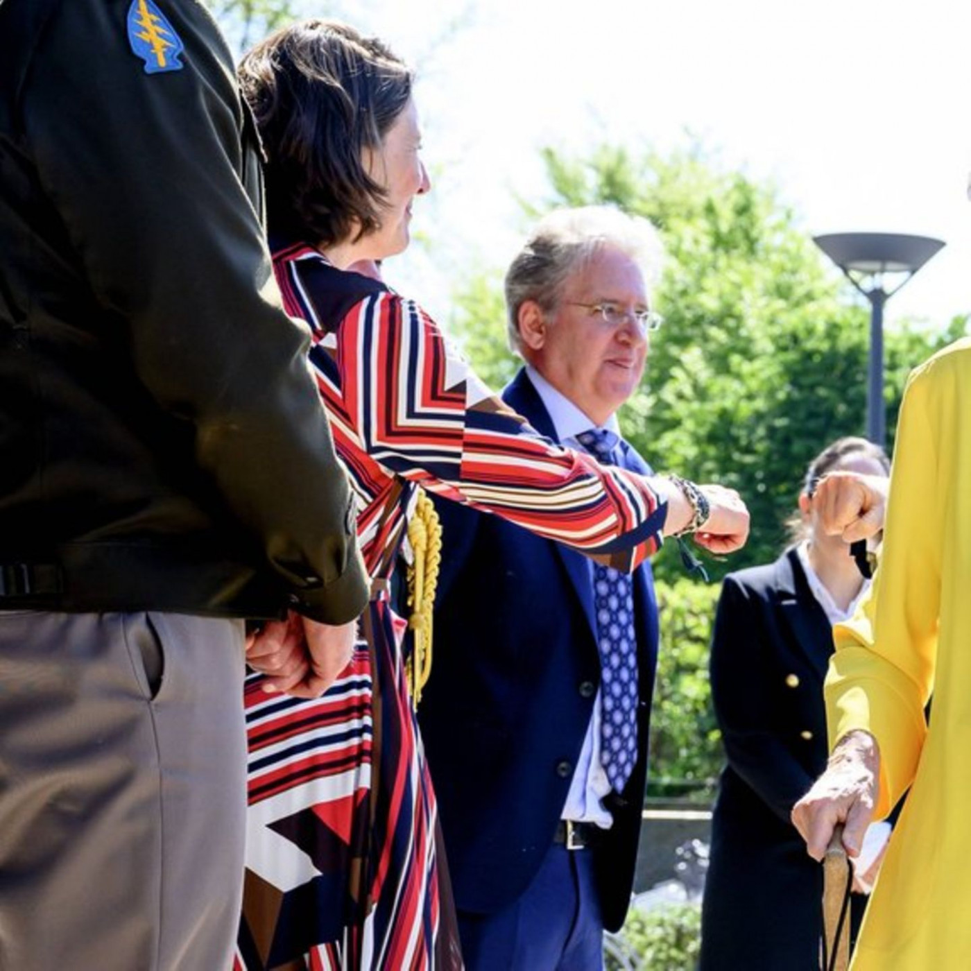 Prinzessin Margriet muss Armschlinge tragen
