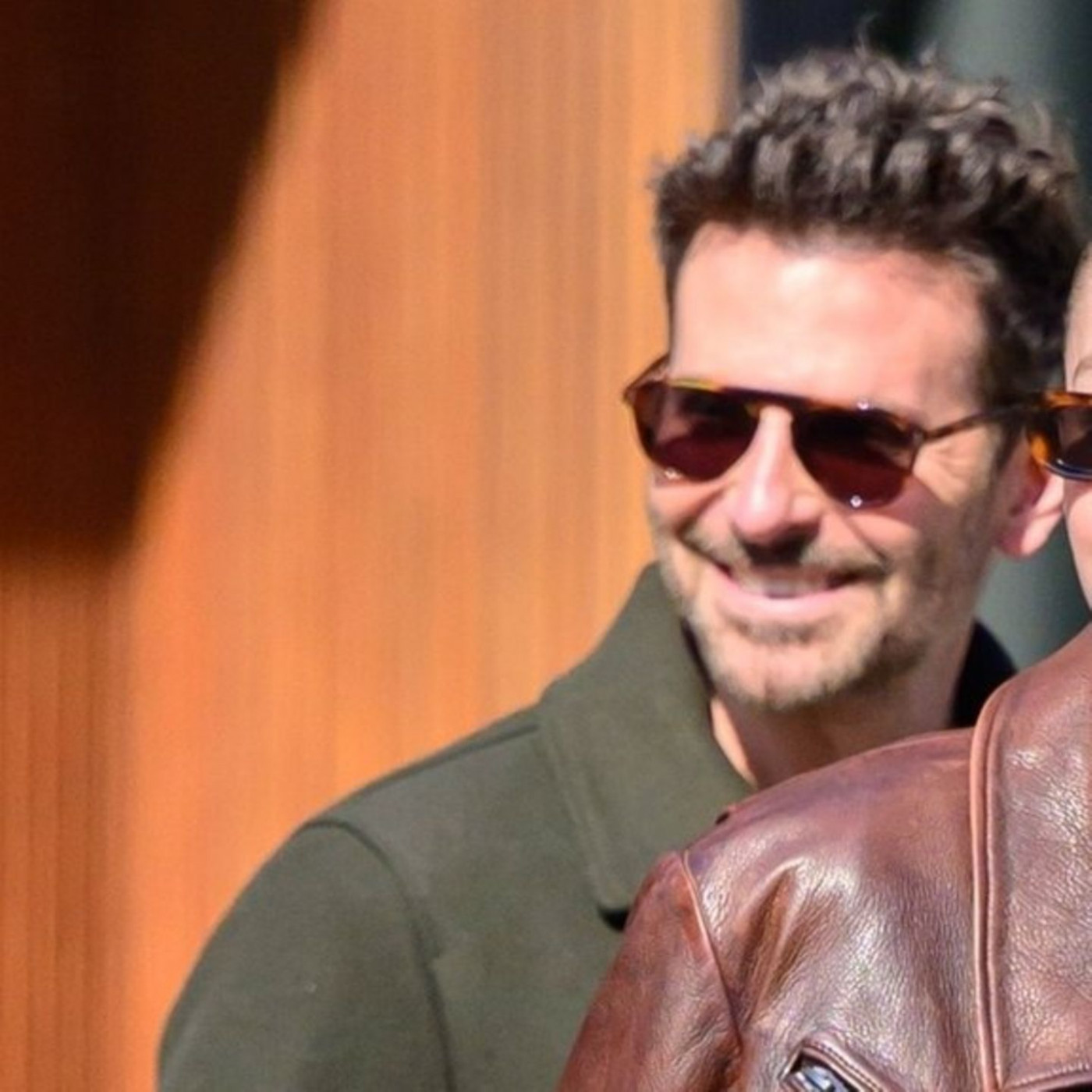 Sie postet erstmals Foto mit Bradley Cooper