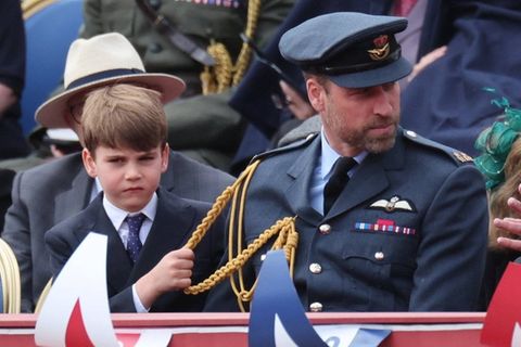 Er sorgt bei VE Day mal wieder für Lacher
