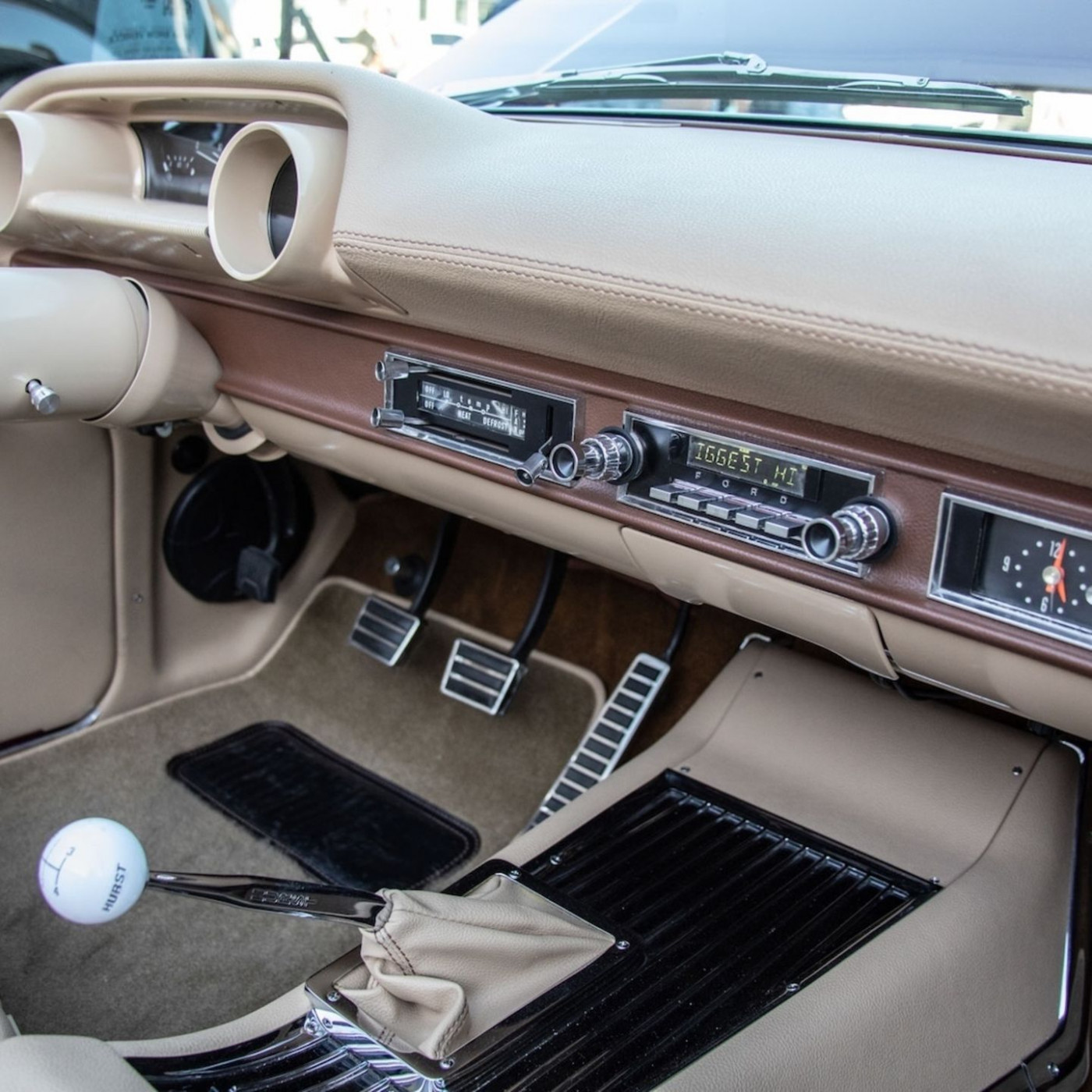 Altes Auto, neue Technik: Diese Radios eignen sich für Oldtimer