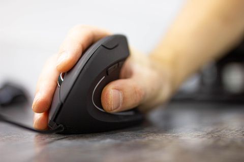 Ergonomische Maus von Logitech für 58 statt 120 Euro: Top-Deals am Freitag