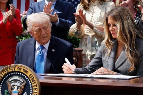 Präsident Trump verbietet "Rachepornos"