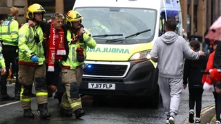 Auto fährt in Menge: Polizei geht nicht von Terrorakt aus