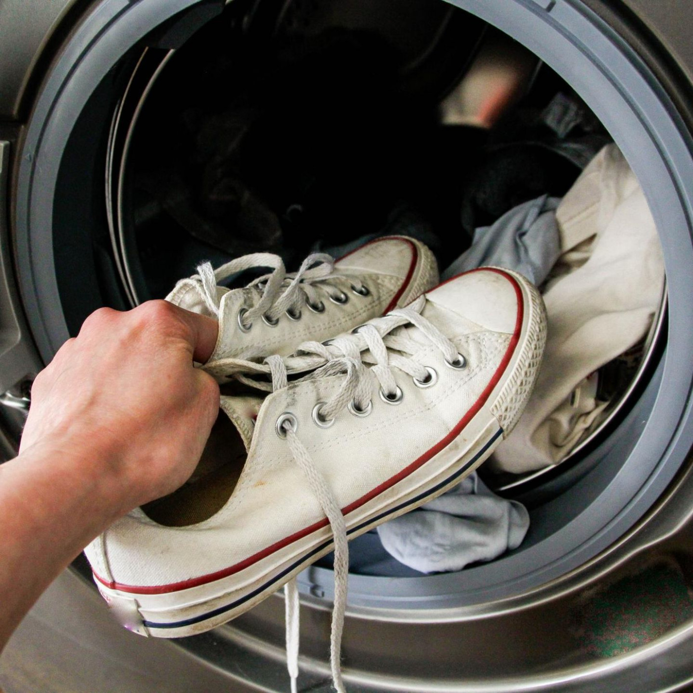 Schuhe waschen: So reinigen Sie Ihre Treter in der Maschine richtig