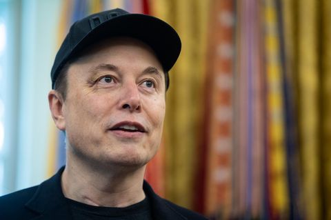 Musk greift Zeitung an: "Ich nehme keine Drogen!"