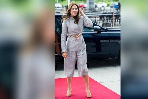 Stilsicher in Bermuda-Shorts bei Mode-Gipfel