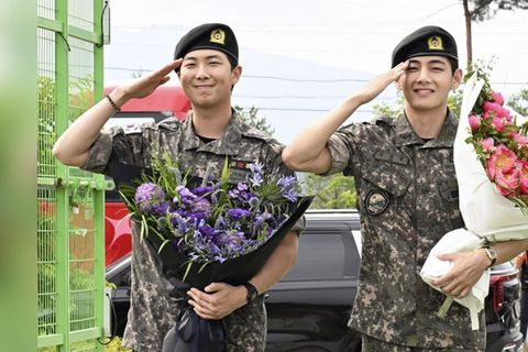 Zwei weitere BTS-Stars beenden Militärdienst