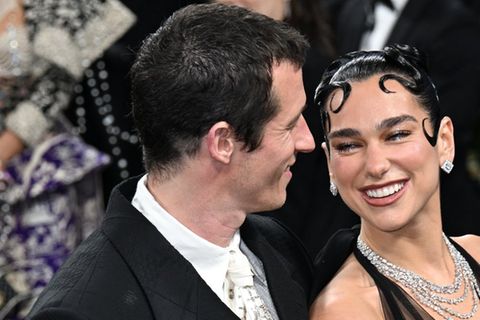 Sängerin bestätigt Verlobung mit Schauspieler