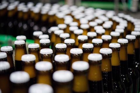 Große Brauer planen Bier-Preiserhöhungen