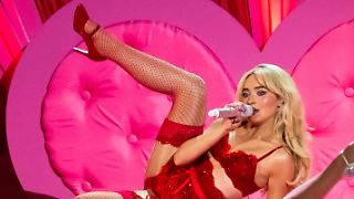 Sabrina Carpenter lässt die Hüllen fallen