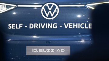 VW zeigt fahrerlosen E-Bulli: Zulassung ab 2027 angestrebt