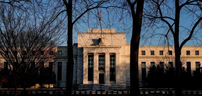 Trotz Kritik von Trump – US-Notenbank Fed belässt Leitzins auf hohem Niveau