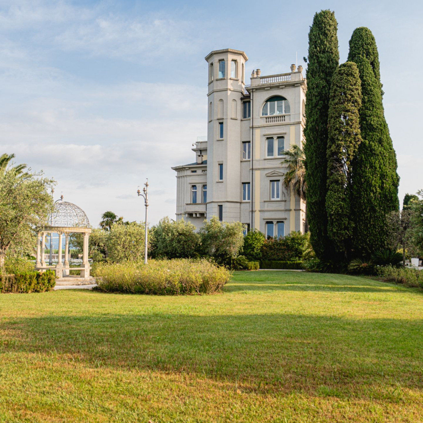 Diese Stücke aus René Benkos Luxus-Villa können Sie ersteigern