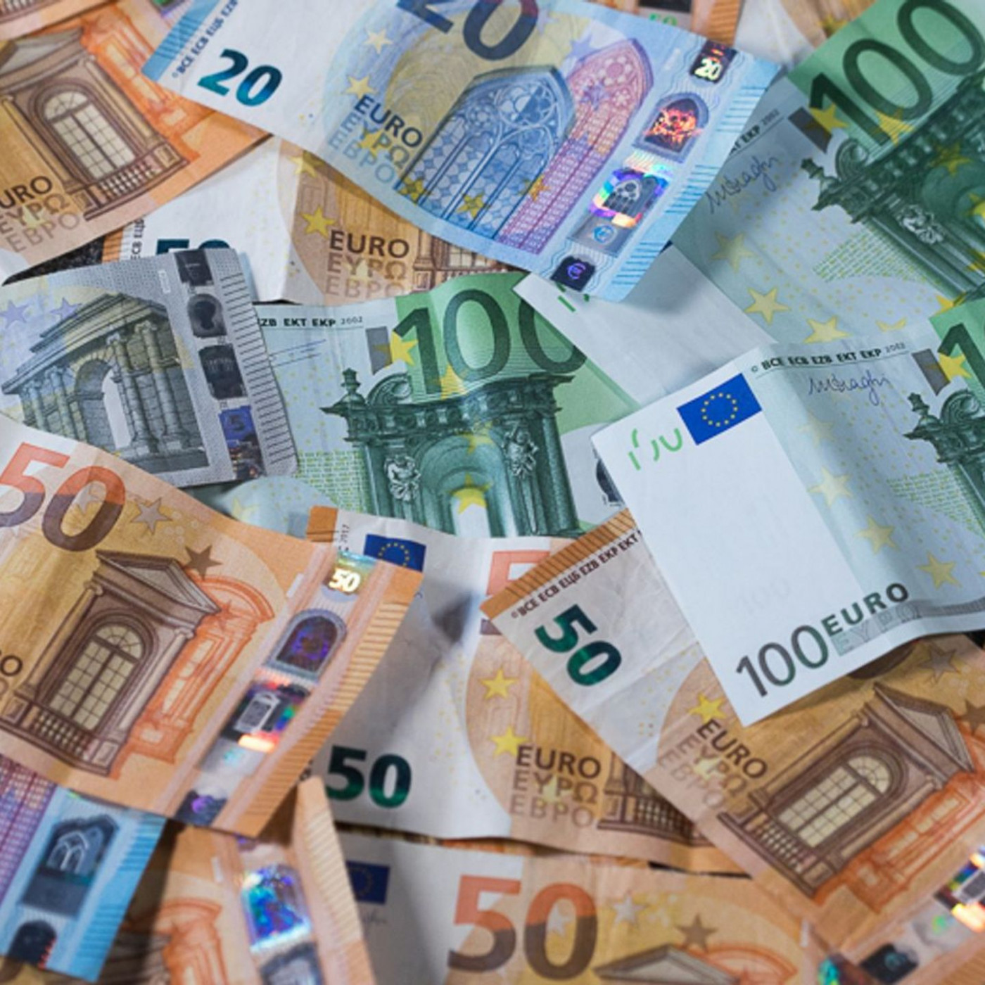 DZ Bank: Geldvermögen der Deutschen steigt 2025 auf Rekord