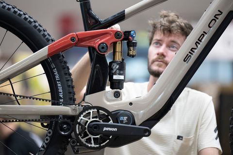Ohne Motor geht nichts: E-Bikes sollen Fahrradbranche retten