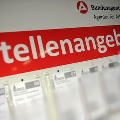 Über drei Millionen Arbeitslose im Sommer erwartet