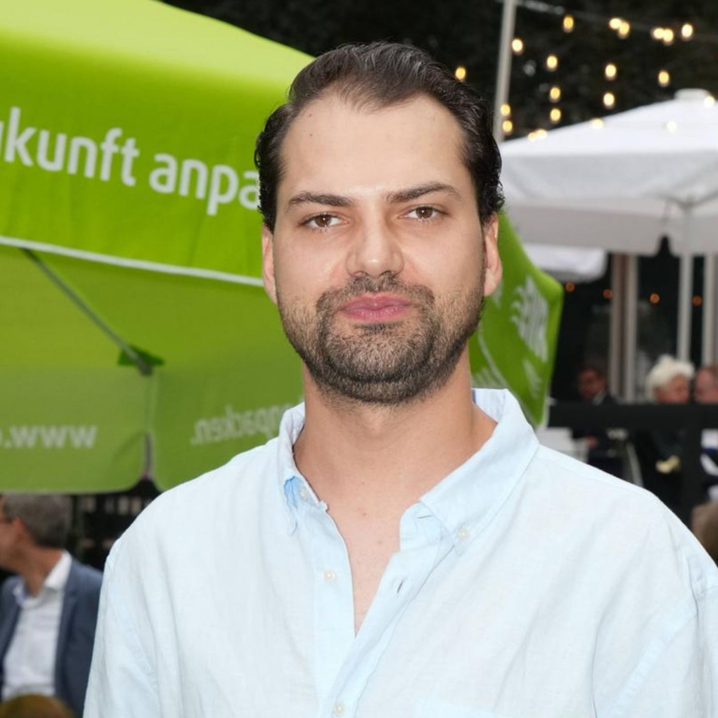 Ex-Freundin Yeliz Koc verzichtet für ihn auf ein Investment und zahlt Jimis Schulden