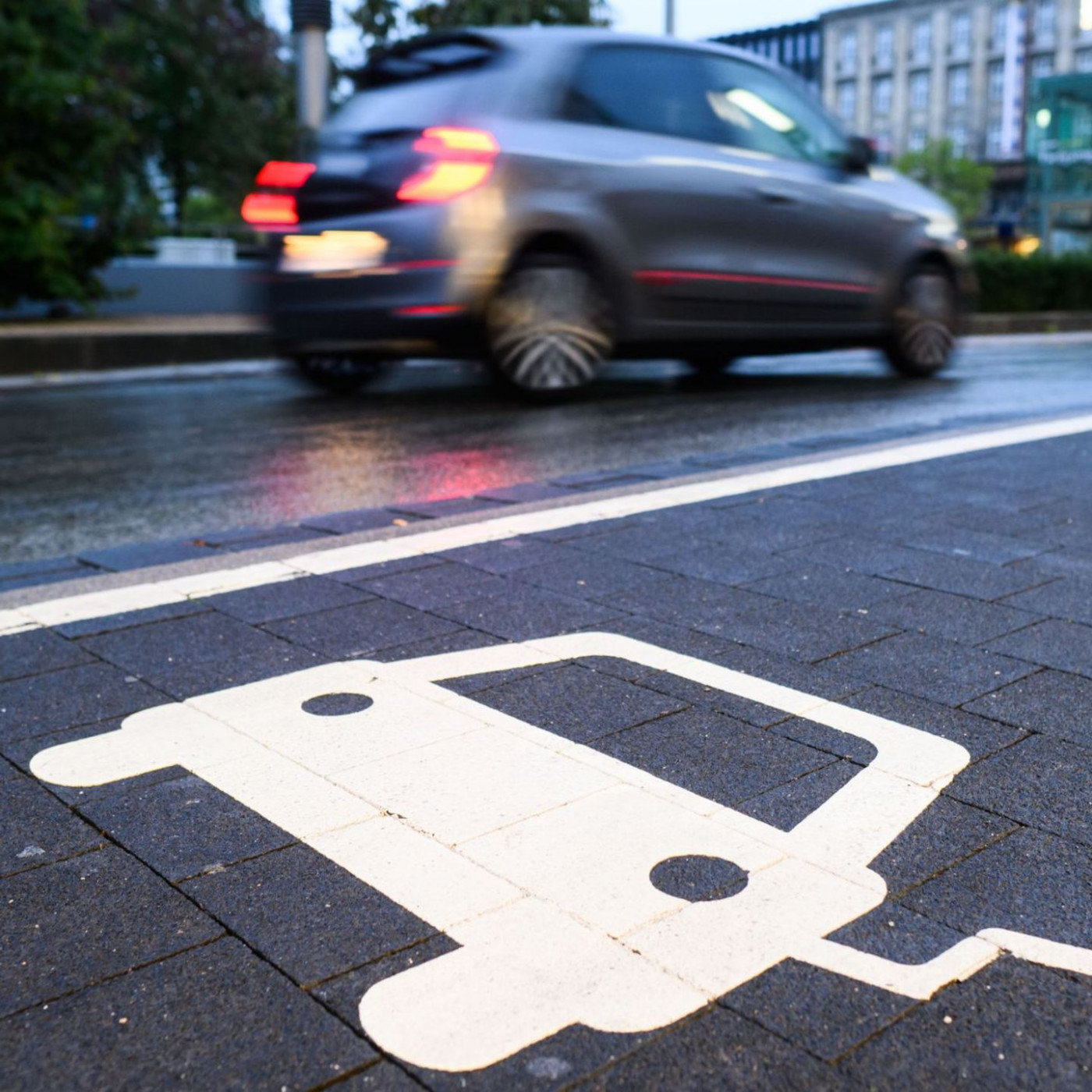 Fast 56 Millionen Autos mit Elektroantrieb weltweit
