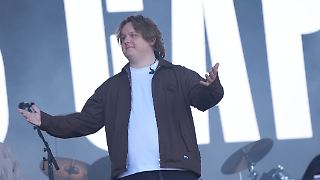 Lewis Capaldi feiert emotionales Glastonbury-Comeback