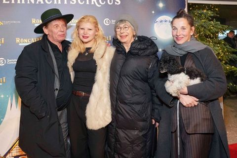 Meret Becker gibt den Tod ihrer Mutter auf Instagram bekannt