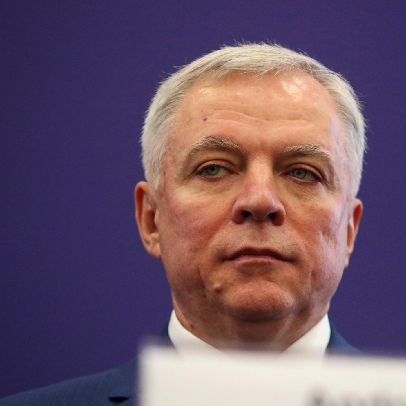 Russischer Ölmanager fällt aus dem 17. Stock – vorläufige Todesursache "Suizid"