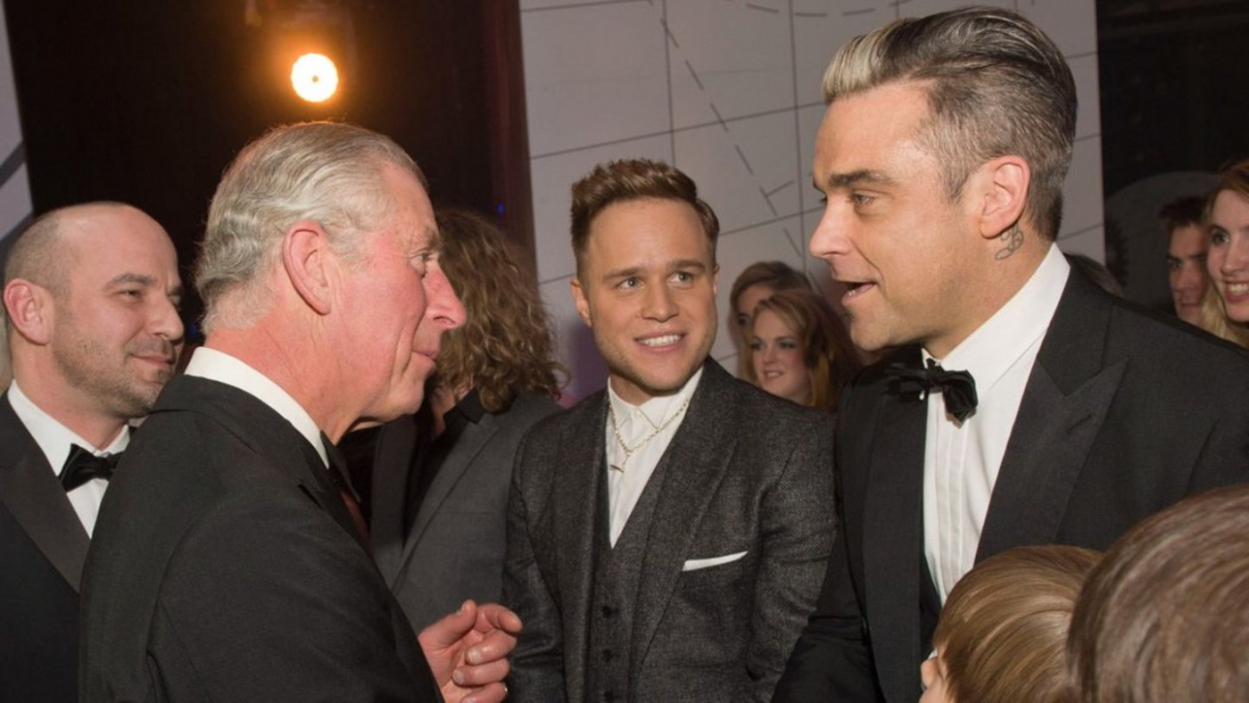 Schlägt König Charles bald Robbie Williams zum Ritter?