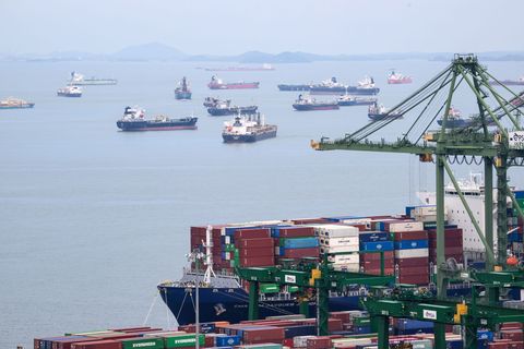 Seeleuten droht vor Singapur Gefahr