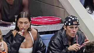 Haileys Bikinifotos entlocken Justin Bieber ein einziges Wort