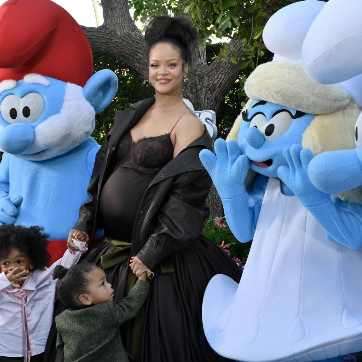 Rihanna kommt mit ihren Söhnen zur Schlumpf-Premiere