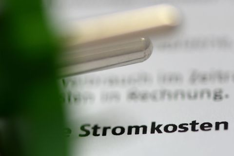 Wie kommt die Stromkosten-Entlastung bei den Kunden an?