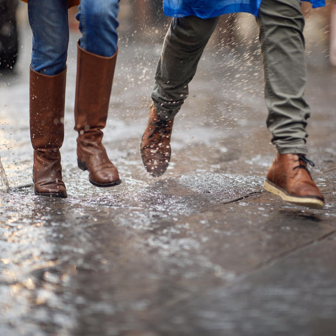 Schuhe imprägnieren: So schützen Sie empfindliche Materialien vor Nässe