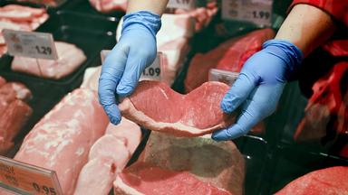 Jüngere eher bereit, mehr Geld für Fleisch zu zahlen