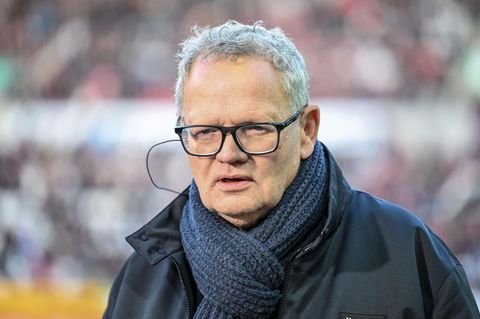 Der Mann "zwischen medialer Neutralität und königsblauer Herzensangelegenheit"