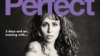 Miley Cyrus ziert hüllenlos ein Magazincover