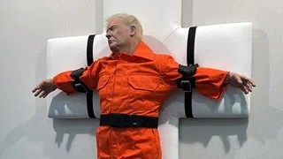 Trump am heiligen Kruzifix? Ein kalkulierter Kunst-Skandal