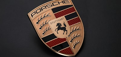 Gewinn bei Porsche SE bricht um fast die Hälfte ein – Jetzt wird „verstärkt“ in Rüstung investiert