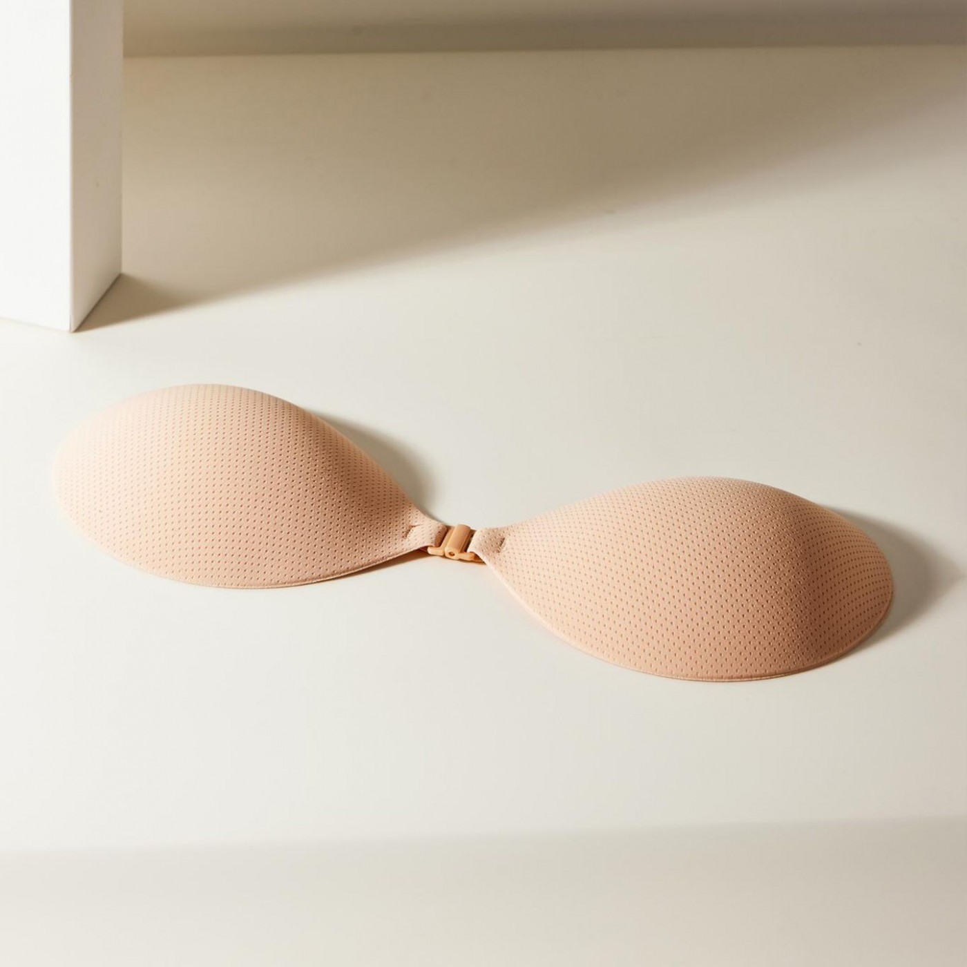 Push-up-BHs zum Aufkleben: Diese Modelle zaubern ein schönes Dekolleté