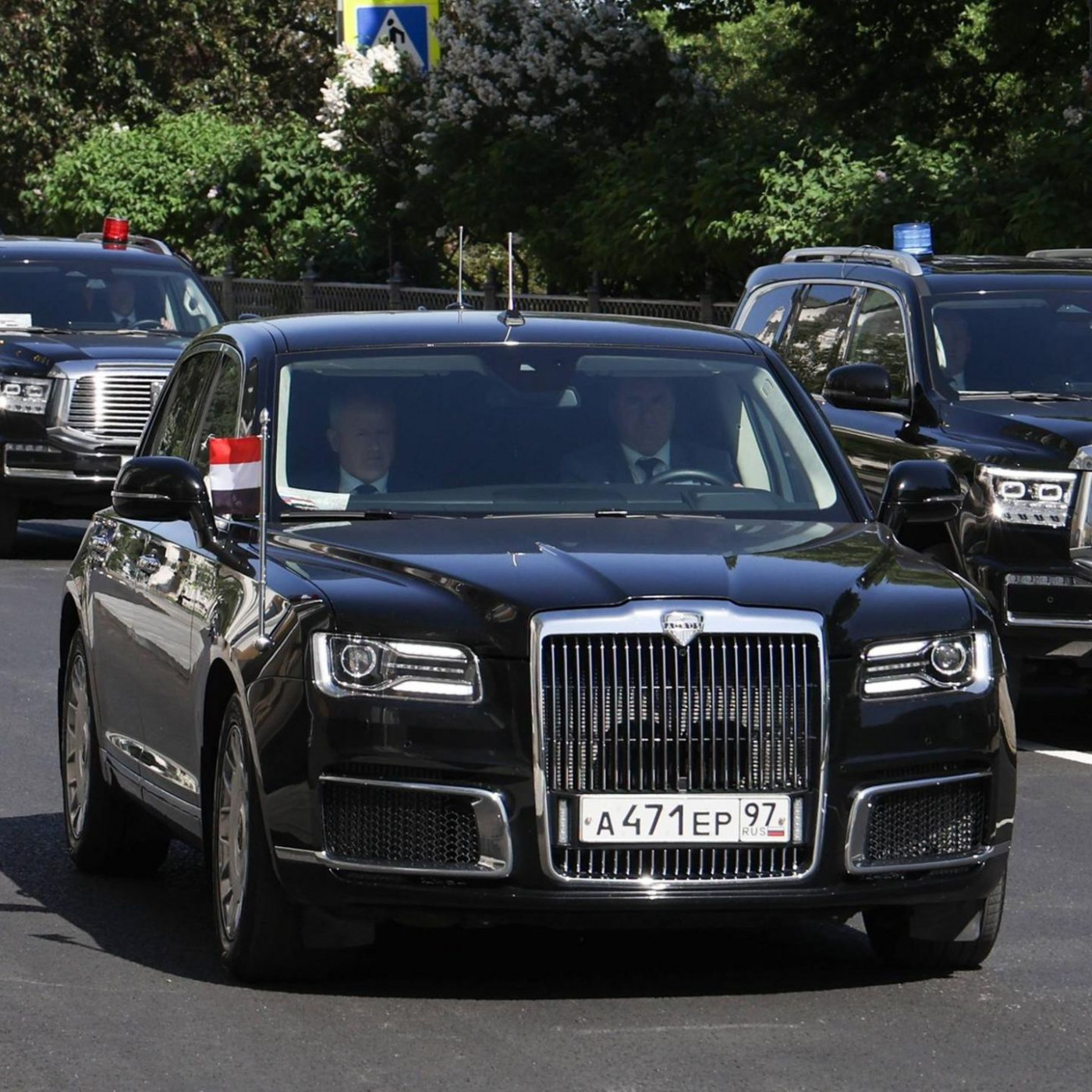 So luxuriös sind Putin, Merz, Macron und Kim Jong-un unterwegs