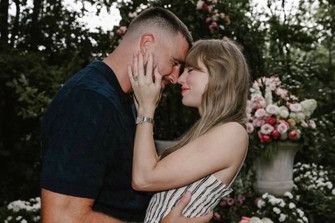 Taylor Swift und Travis Kelce sind verlobt – und selbst die Royals feiern mit