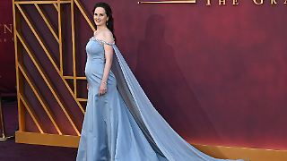 "Downton Abbey"-Star präsentiert Babybauch