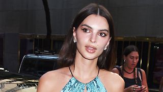 Emily Ratajkowski heizt Liebesgerüchte an