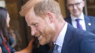 Harry und William sind sich ganz nah - aber nur räumlich