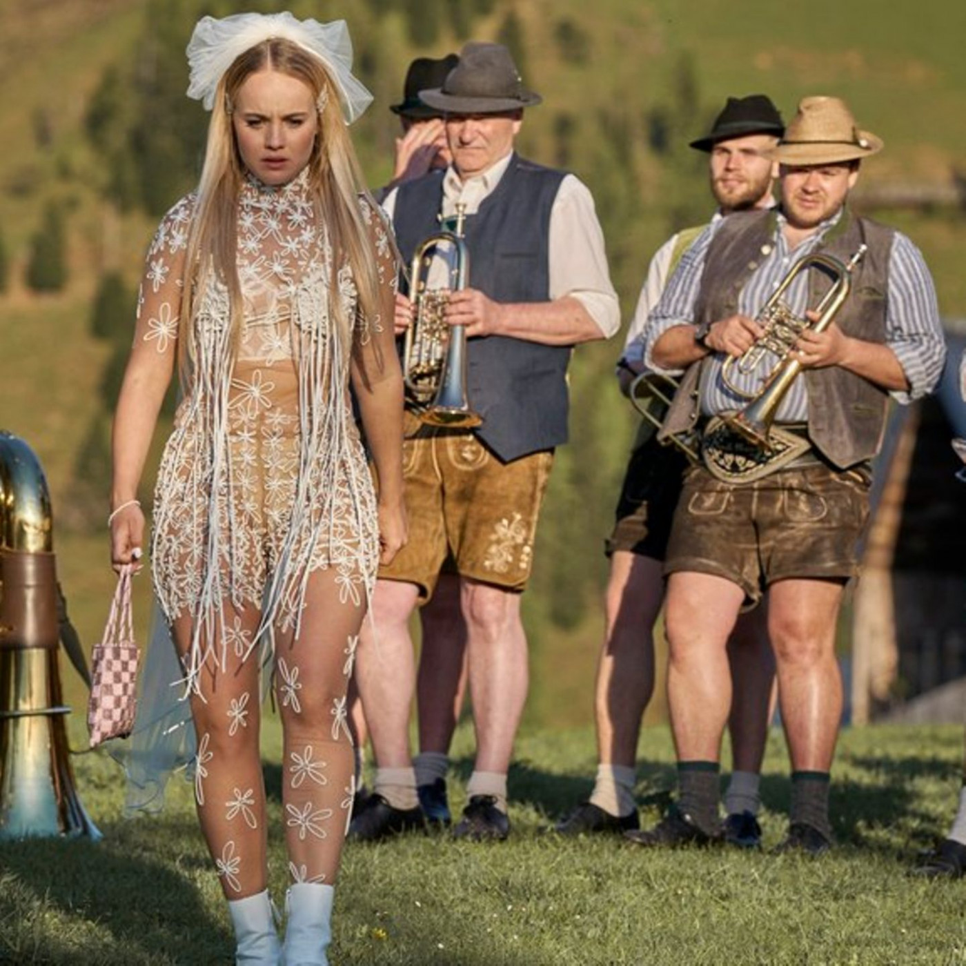 Eine Feier eskaliert: Diese Impro-Miniserie macht viel Spaß