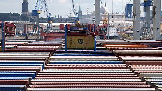 Deutsche Exportüberschüsse auf vierjährigem Tiefstand